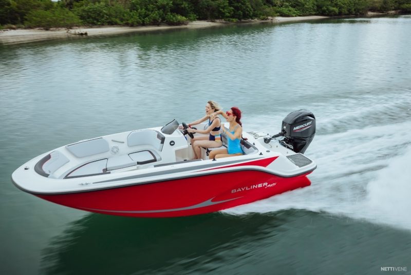Bayliner M15 2025